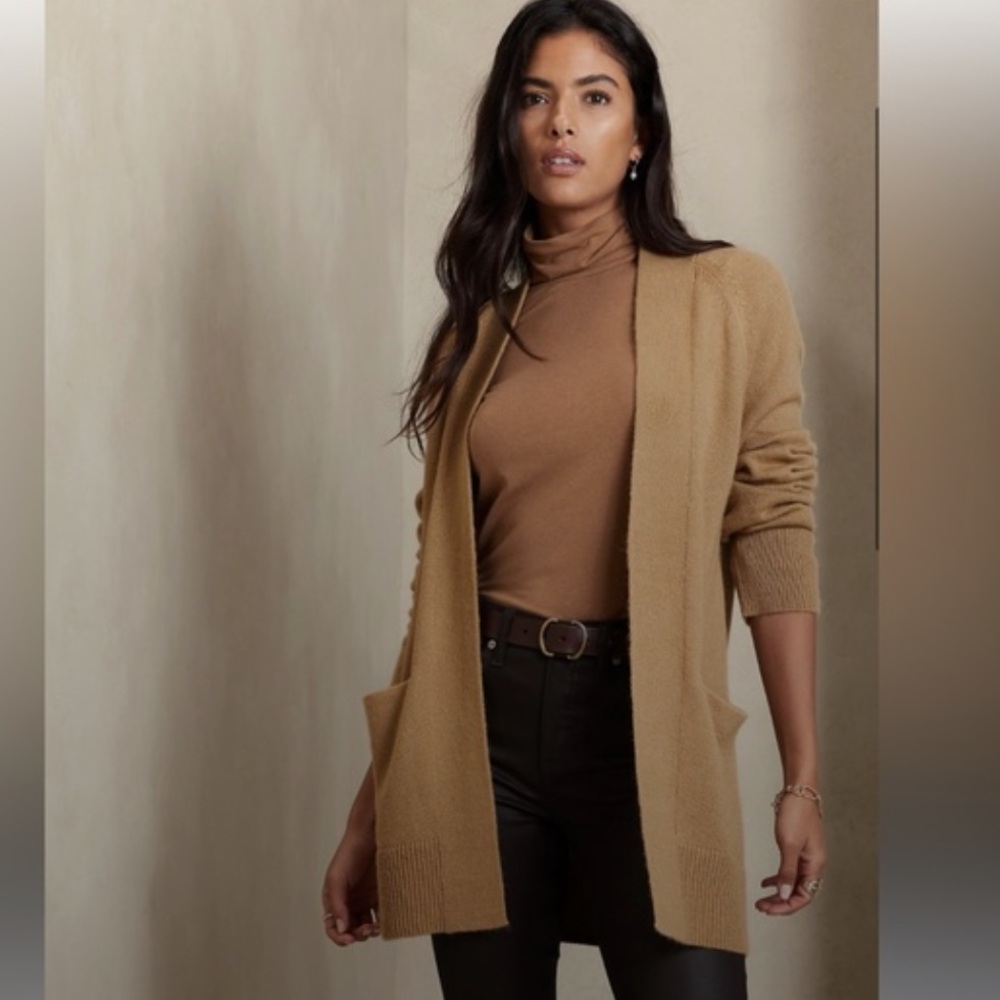 Banana Republic Women's Camel Cardigan